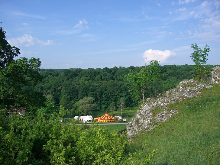 cirkus šotor, v zelenem, cirkus, nebo, modra, eselsburg dolina, regiji Swabian alb