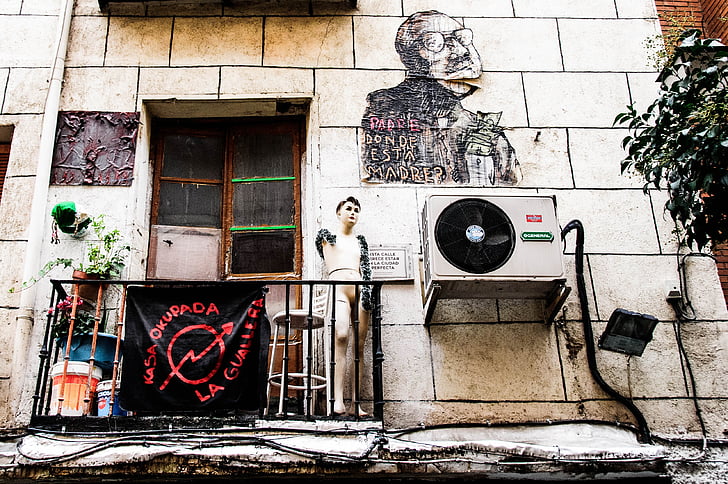 nach Hause, Besetzung, Anarchie, Madrid, Fassade