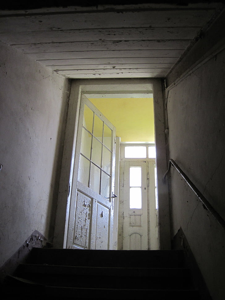 door, stairs, keller, light, old, broken, wall