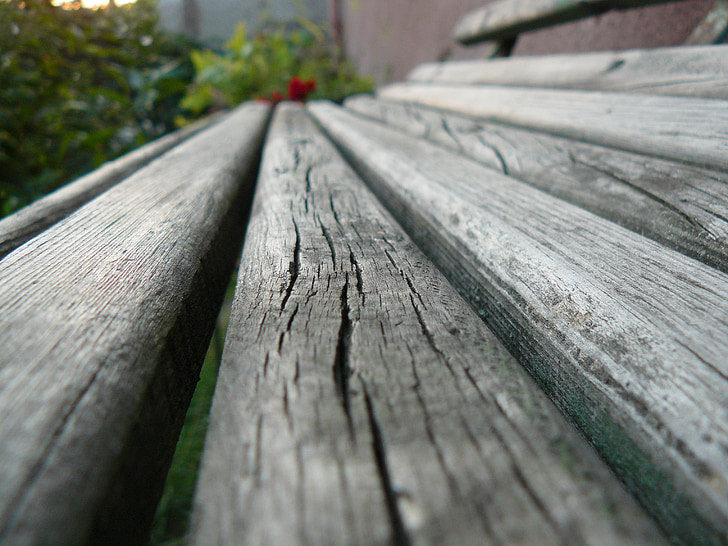 пейка, Градина, дървен материал