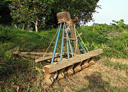 dispensador de semillas, plantador de la semilla, implementación de la granja, tradicional, Karnataka, India