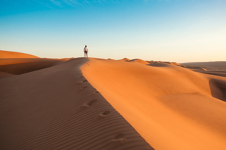 persona, in piedi, deserto, sabbia, blu, cielo, persone