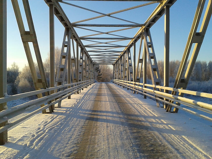 ฤดูหนาว, สะพาน, ถนน