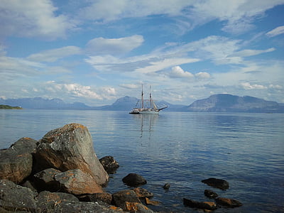 sea, sailing vessel, water, boot, sky, sail, clouds