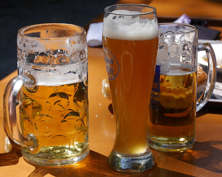 mirdgardhaus, jardín de la cerveza, cerveza, Hefeweizen, cerveza de trigo, cerveza light, jarra de cerveza