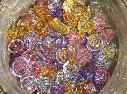 colorful acrylic buttons, buttons, colorful, craft, handmade, fiber arts, pink
