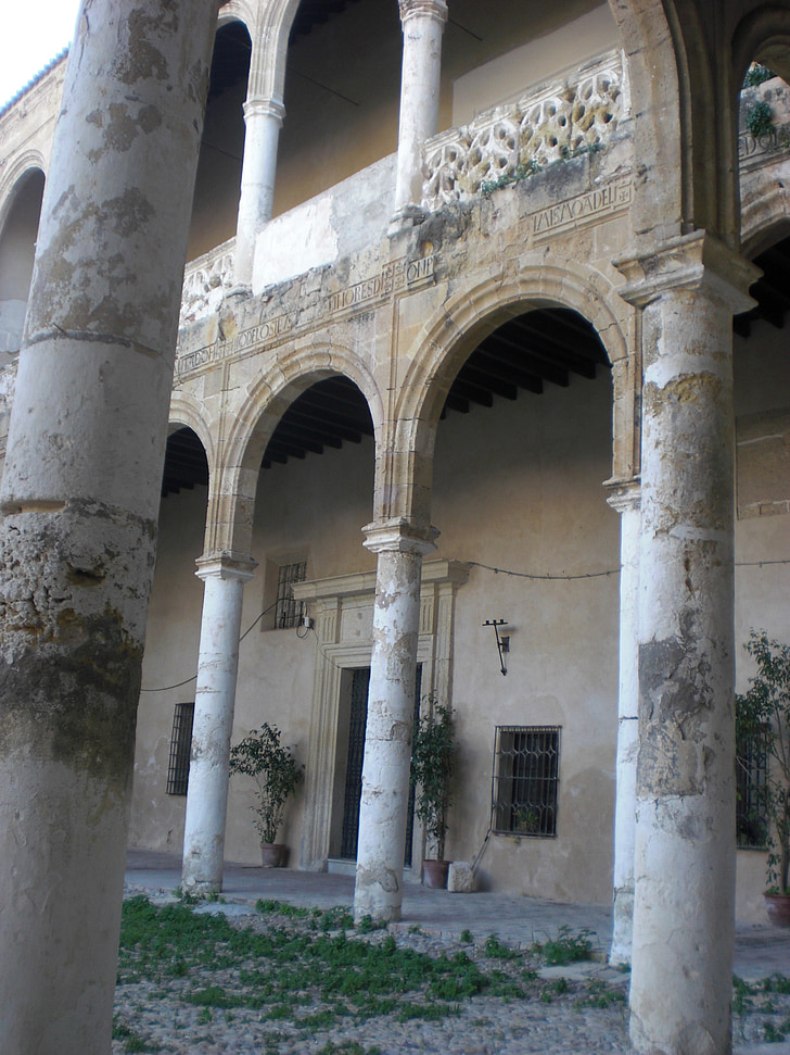 Palazzo, archi, Chiostro