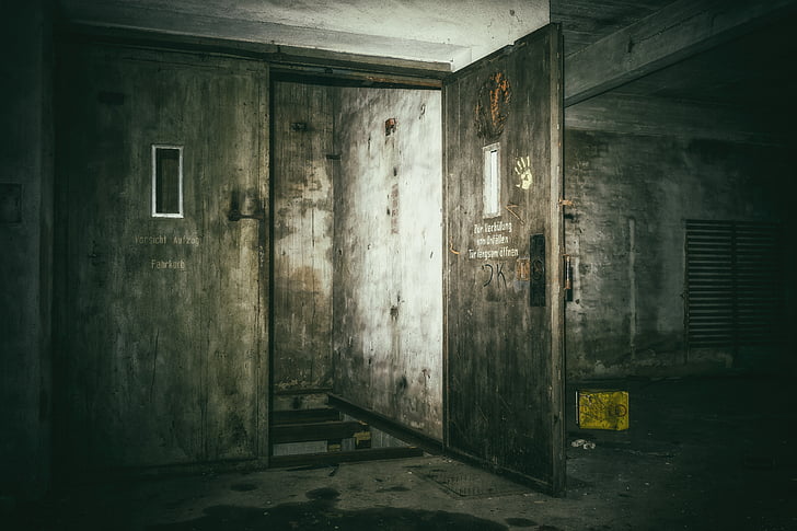 endroits perdus, Keller, ascenseur, underground, sombre, sombre, bizarre