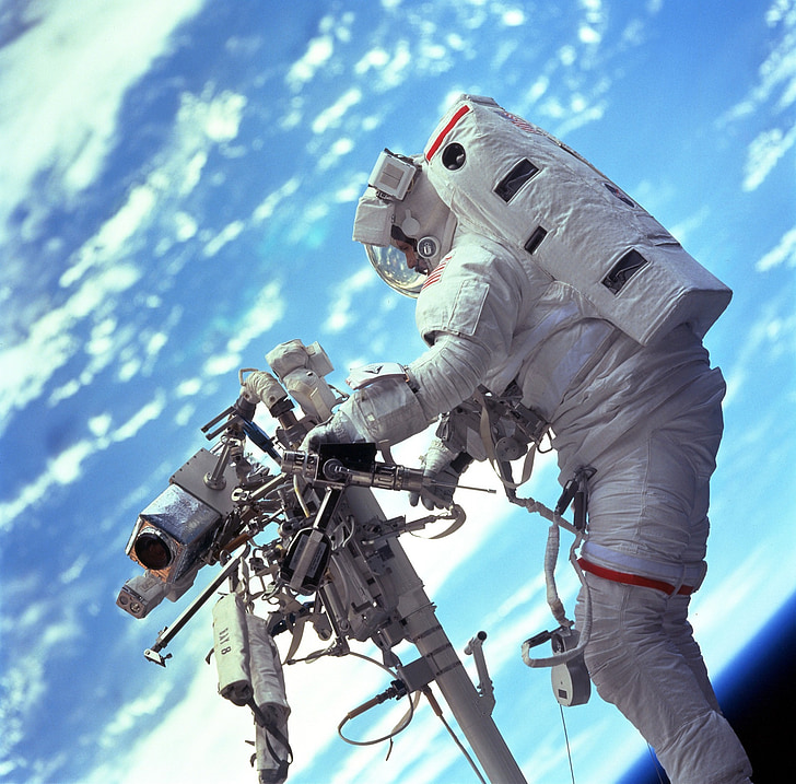 นักบินอวกาศ, spacewalk, พื้นที่, ยานอวกาศ, เครื่องมือ, เหมาะสมกับ, ชุด