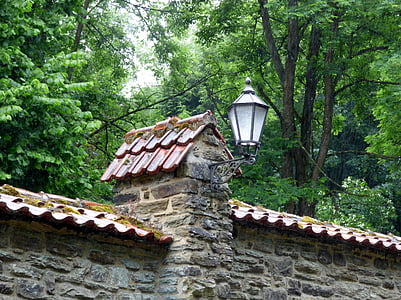 lanterne, mur de l’abbaye, atmosphère, tuile de toit, vieux mur, Clervaux, Luxemburg europe