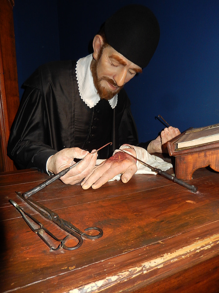 zdravnik, srednjem veku, Ambroise paré, muzej Grévin