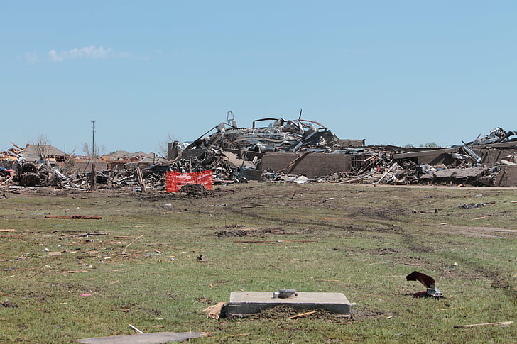 tornado, destrucción, Moore, Oklahoma, Escuela Briarwood, ante desastres, ruina