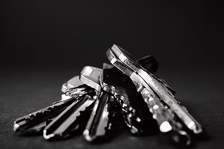 chìa khóa, khóa, kim loại, không có người, viên đạn, vũ khí, trong nhà