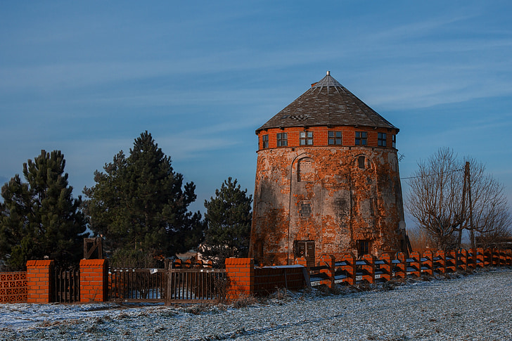 Windmill, monumentet, landsbygdens arkitektur, vinter