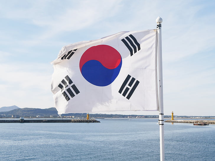 Τζούλια Ρόμπερτς, Δημοκρατία της Κορέας, Κορέα, σημαία, νησί Jeju, Udo, στη θάλασσα