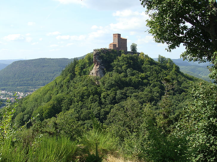 trifels, hrad, Wasgau, Sonnenberg, Pfälzerwald, opevnění, pevnost