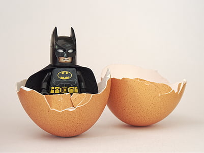 Batman, LEGO, tojás, sraffozás, kikelt, kezdődik, kezdet