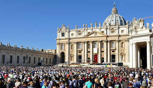 Vatikán, pápa, tömeg