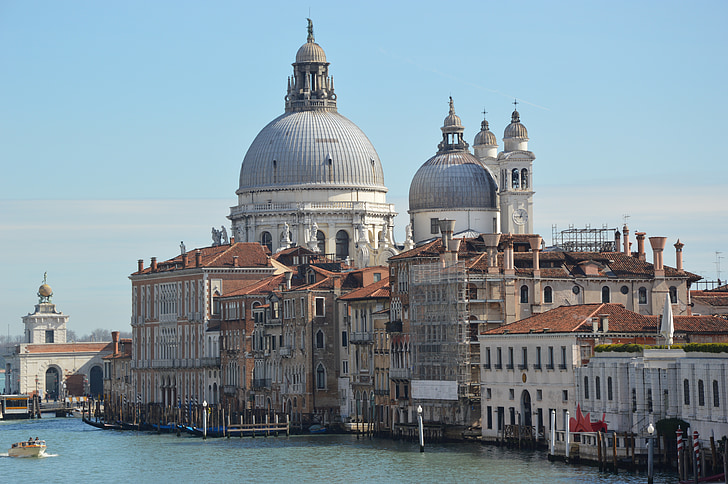 Benátky, Canale grande, kostel
