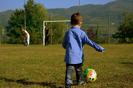 ребенок, игрок футбола, мяч, футбольное поле, играть, игрок, развлечения