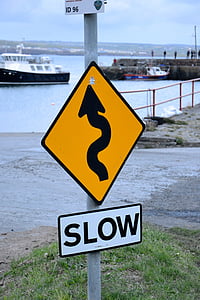 Ирландия, щит, улица знак, пътен знак, съвет, пътен знак, бавно