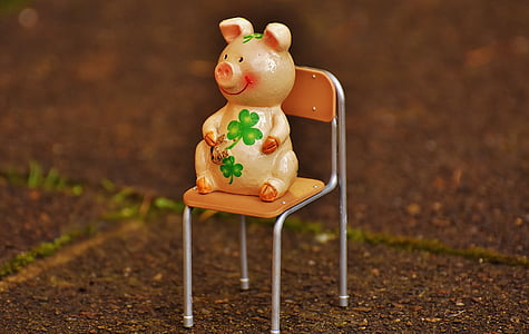lyckliga grisen, Figur, lycka till, Lucky charm, Rolig, stol, sitta