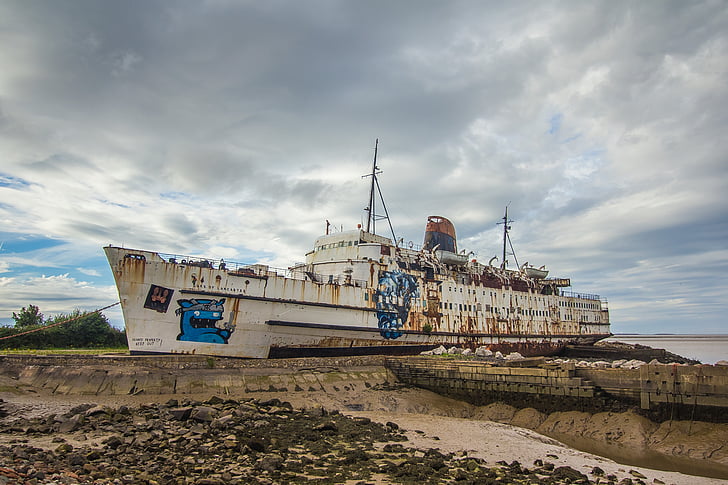 abandoned ship, port, history, dilapidated