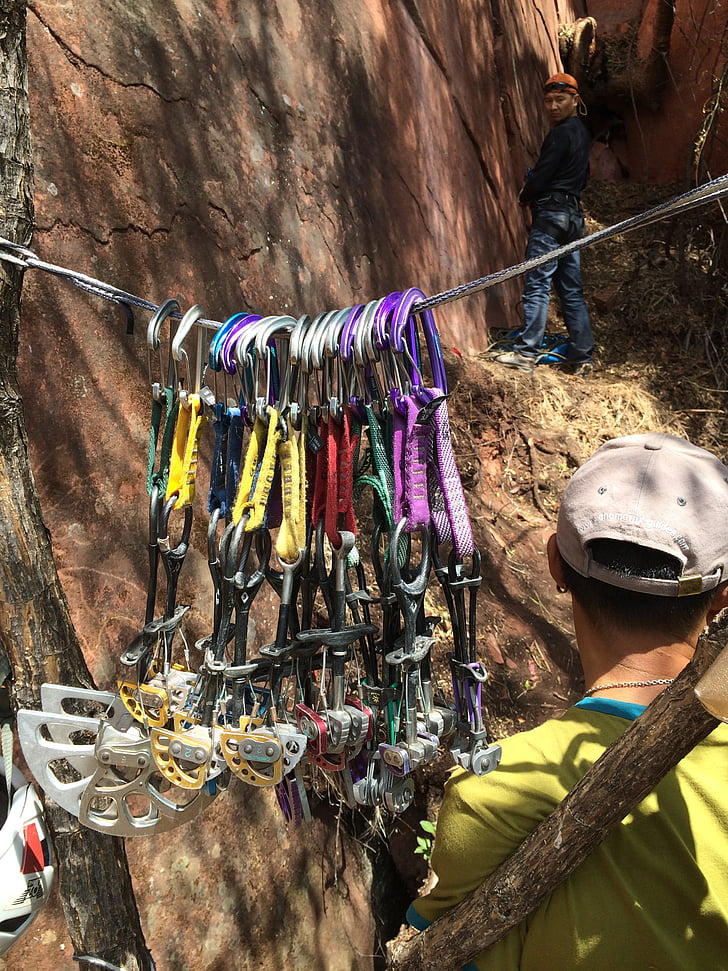 lezení laojunshan, tradiční rock climbing, horolezecké vybavení