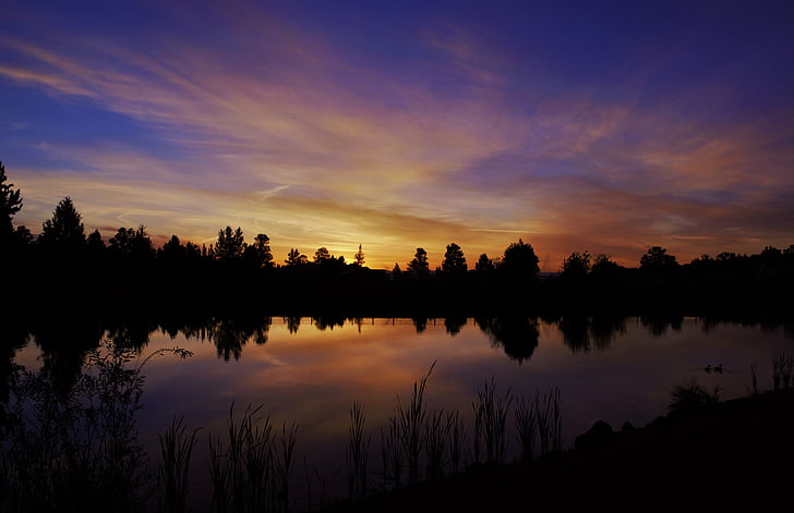 Hajnal, alkonyat, tó, természet, a szabadban, nyugodt, elmélkedés