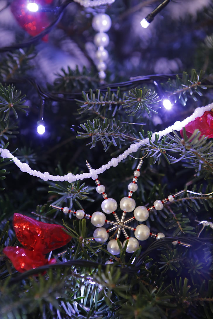 xmas, christmas, beaded ornament, white, red, light, tree