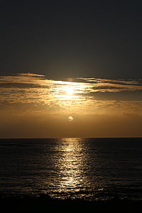 Sonnenuntergang, Goldener Sonnenuntergang, 'Nabend, Ozean, Abendhimmel, Himmel, Reflexion