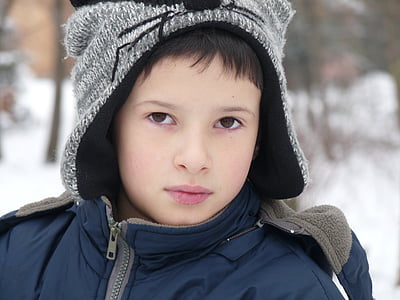 dziecko, chłopiec, wytryski na twarz, nastrój, zimowe, śnieg, na zewnątrz