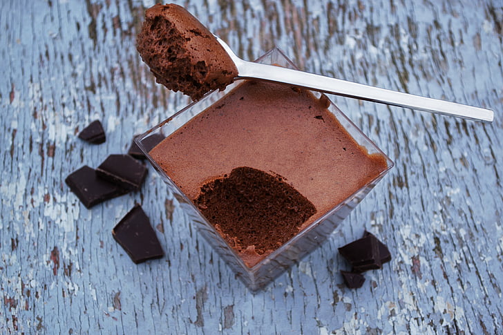 chocolate mousse, food, dessert, mystic light food photography, gourmet sweets, outdoor, snack