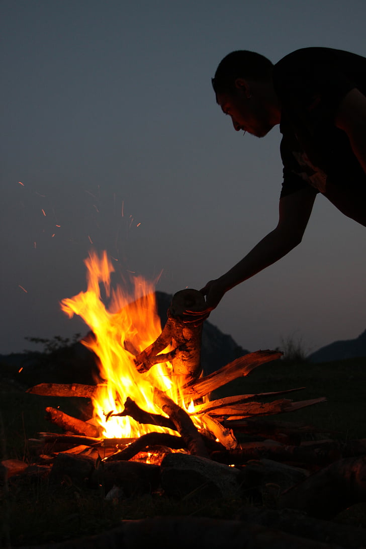 лагерен огън, огън, Горещи, нощ, хора, отдих, огън - природен феномен