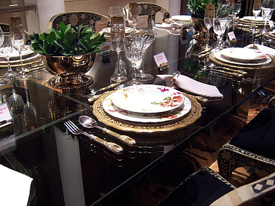 taula de menjador, sopar, aparell de sopar, plats, coberts, bols, luxe