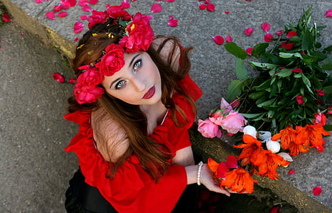 Дівчина, квіти, вінок, червоний, пелюстки, жінки, квітка