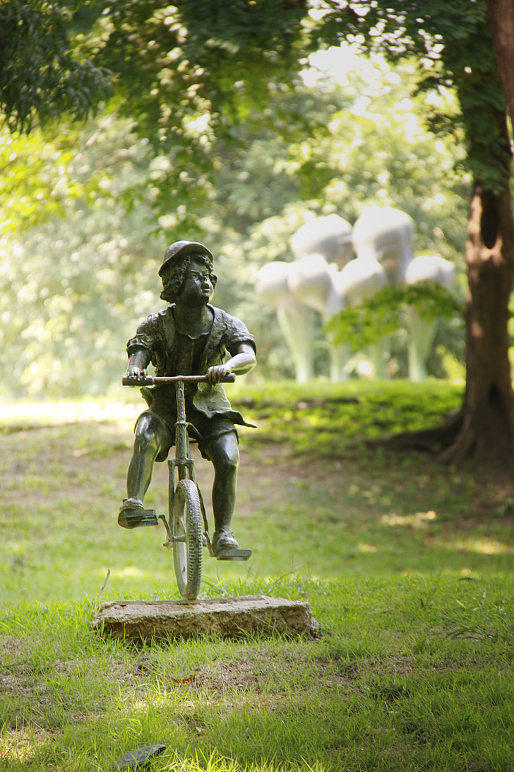 Parque, chico, bicicleta, bicicleta, bronce, metal, escultura