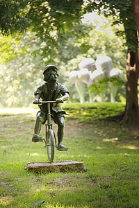 parku, Chlapec, kolo, jízdní kolo, bronz, kov, sochařství