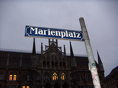 Munich, Marienplatz, cartel de calle