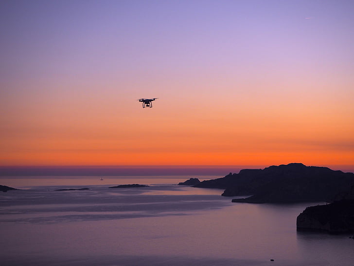 silhueta, drone, voando, litoral, dourado, hora, pôr do sol