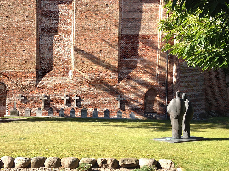 ribnitz ut, monastery, park, sculpture, courtyard, shadow, figure