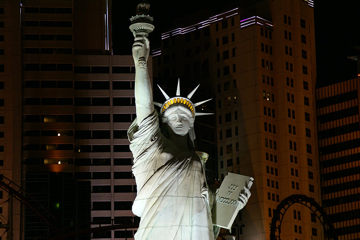 Özgürlük heykeli, Las vegas, New york otel, Nevada, ABD, gece, Casino