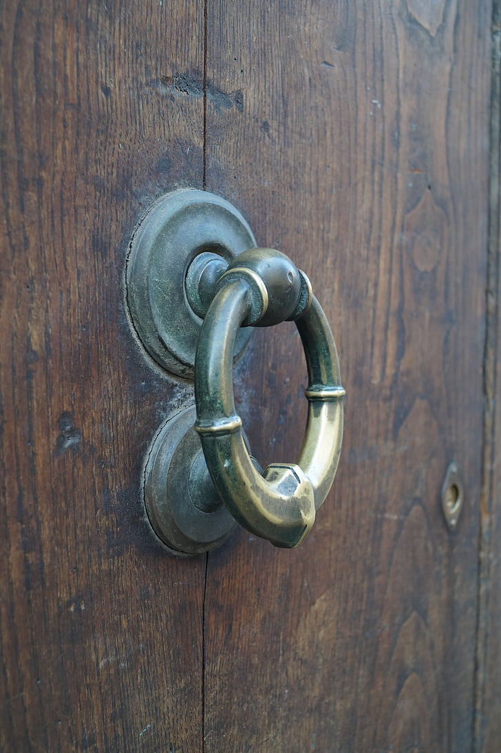wooden door, sorrento italy, doorknocker