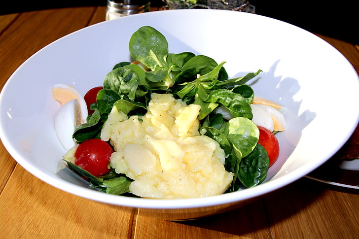 eat, salad, potato salad, food, salad plate, lamb's lettuce, restaurant