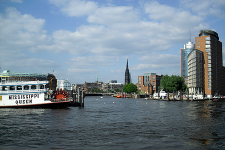 Hambourg, ville portuaire, Elbe, port de croisière, Mississipi queen, navire, navire à passagers