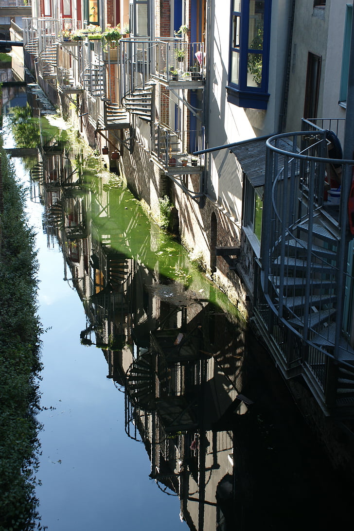 Amiens Frankrijk, kanalen, reflecties
