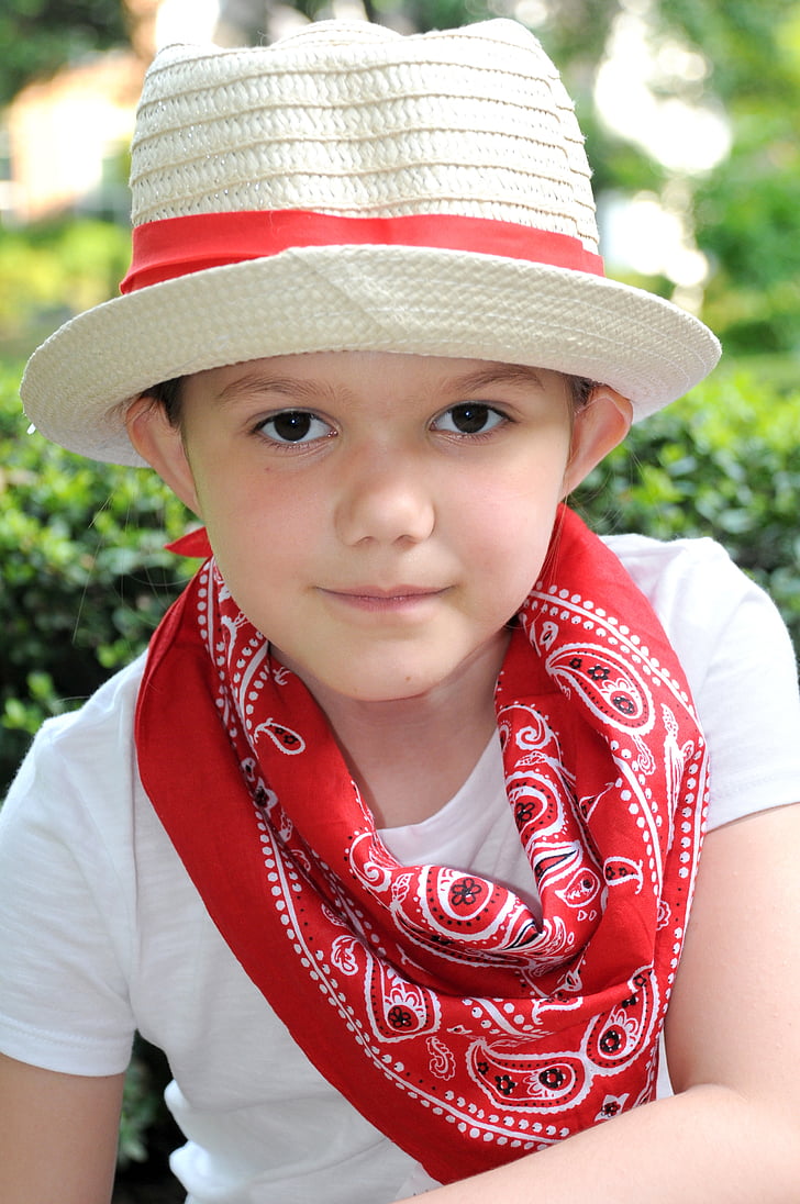 fille de la campagne, bandana rouge, chapeau de paille, l’ouest, cow-girl, jeunesse, jeune fille