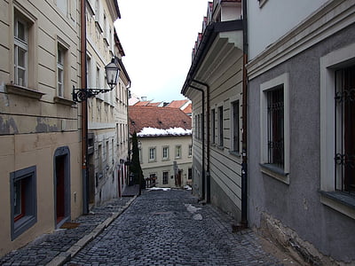 Slovaquie, Bratislava, vieille ville, rue
