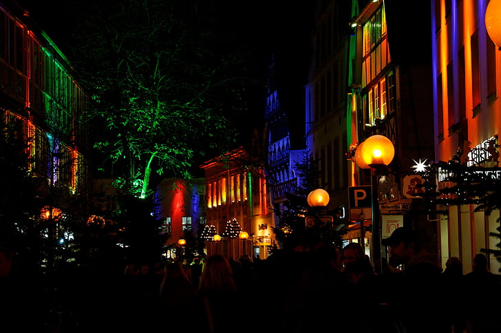 rua comercial, noite, wallwasher, Osnabrück, mercado de Natal, cores vibrantes