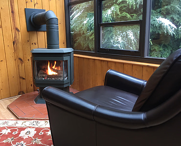cheminée, fauteuil, confort, fenêtre de, hiver, chaud et confortable